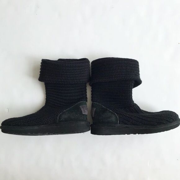 UGG Classic Cardy black knit boots EUC size 1 youth - Picture 2 of 7